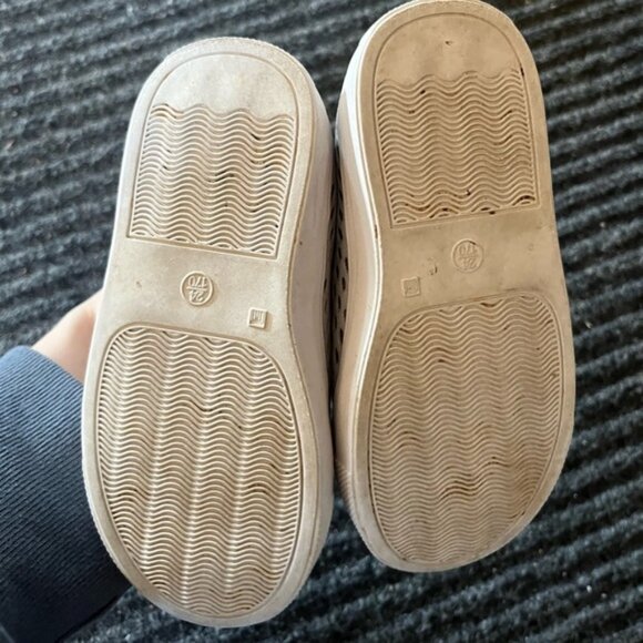 Sold  Stonz shoreline shoes   7T - Picture 2 of 3